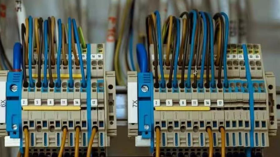 漏電保護(hù)器與漏電斷路器有什么區(qū)別嗎？